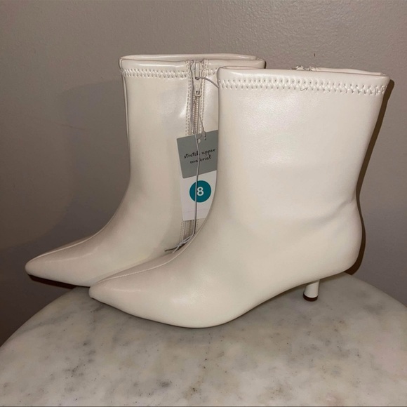 Target Kitten heel Booties size 8 - Picture 1 of 1